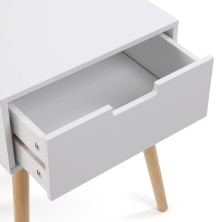 Mesa auxiliar cuadrada